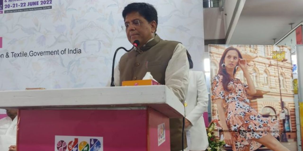 TEXTILE MINISTER INAUGURATES 67TH INDIA INTERNATIONAL GARMENT FAIR